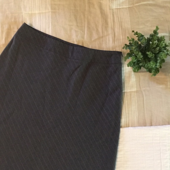 Covington Dresses & Skirts - 🌿3 for $10 Covington Gray Pin Stripe Suit Skirt